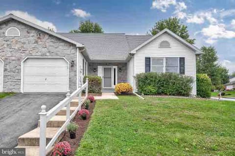 Home Away from Home - 2 bed, 2 full bath, office