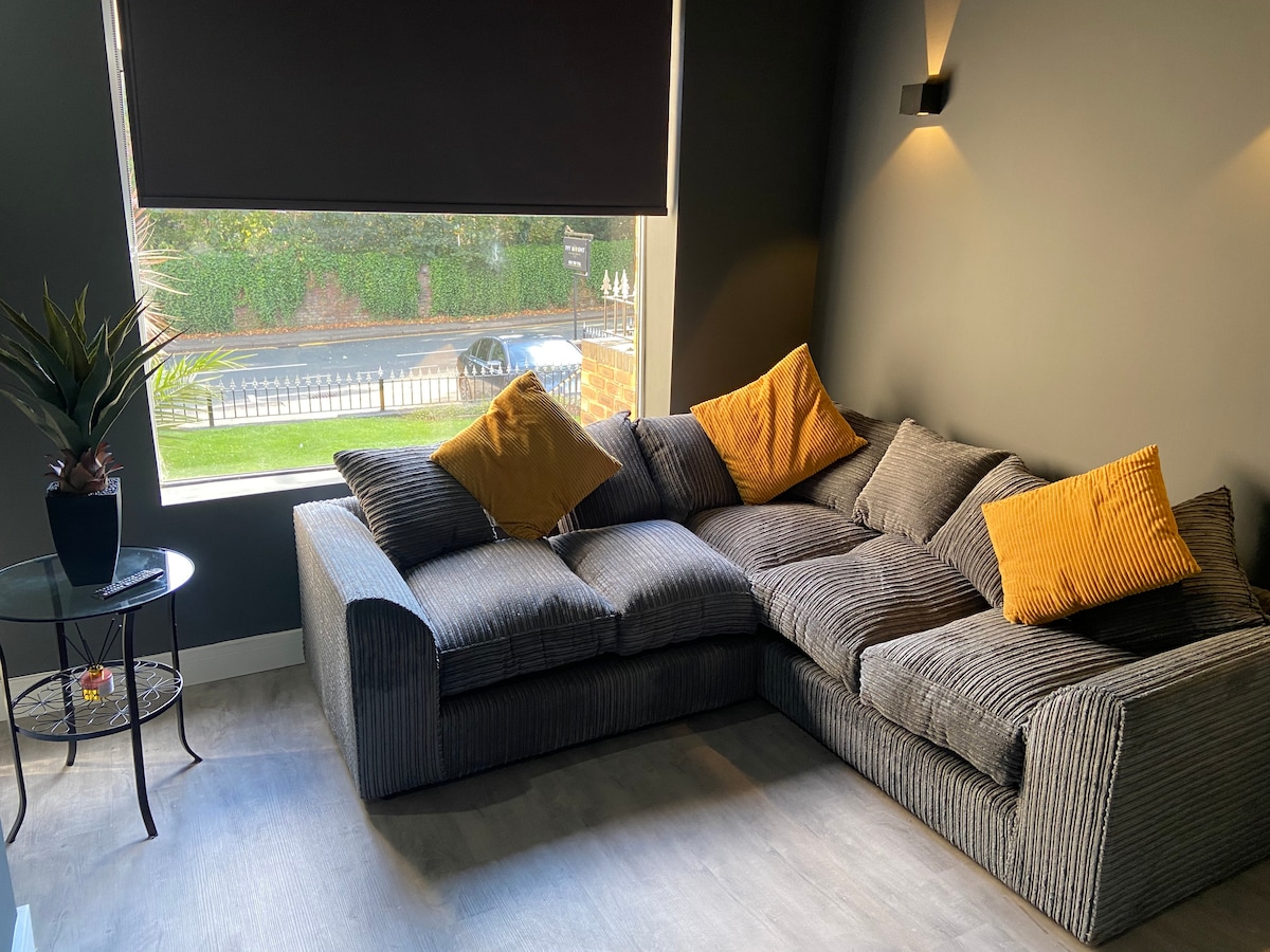 Relax in our large Victorian cosy 3 Bedroom home. Houses for Rent in