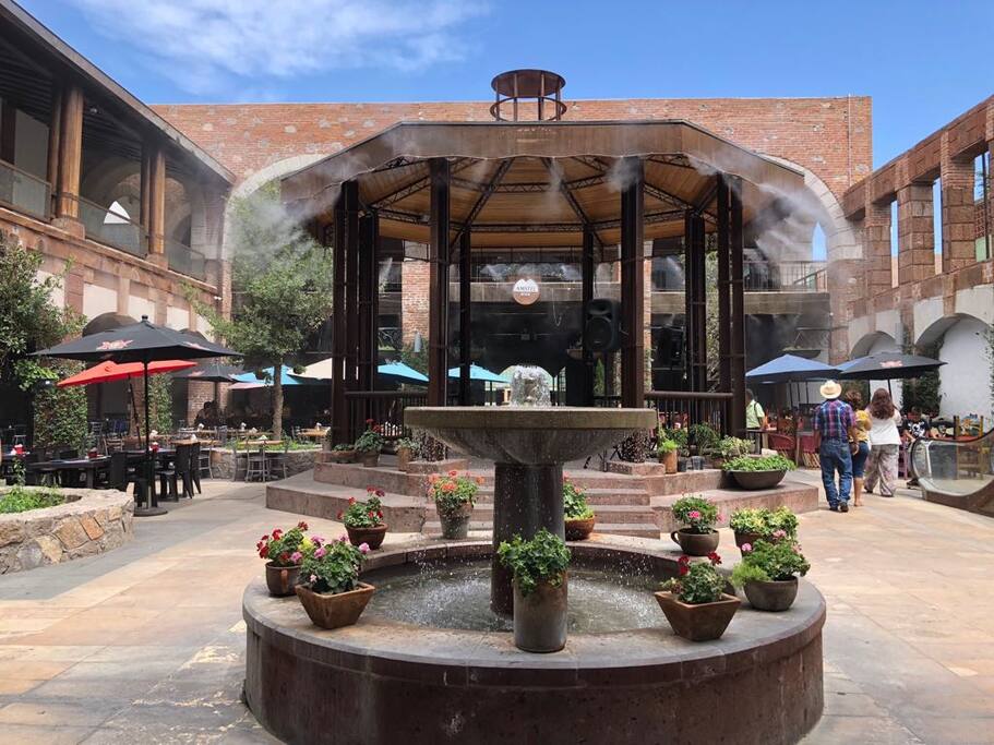PLAZA DEL MARIACHI