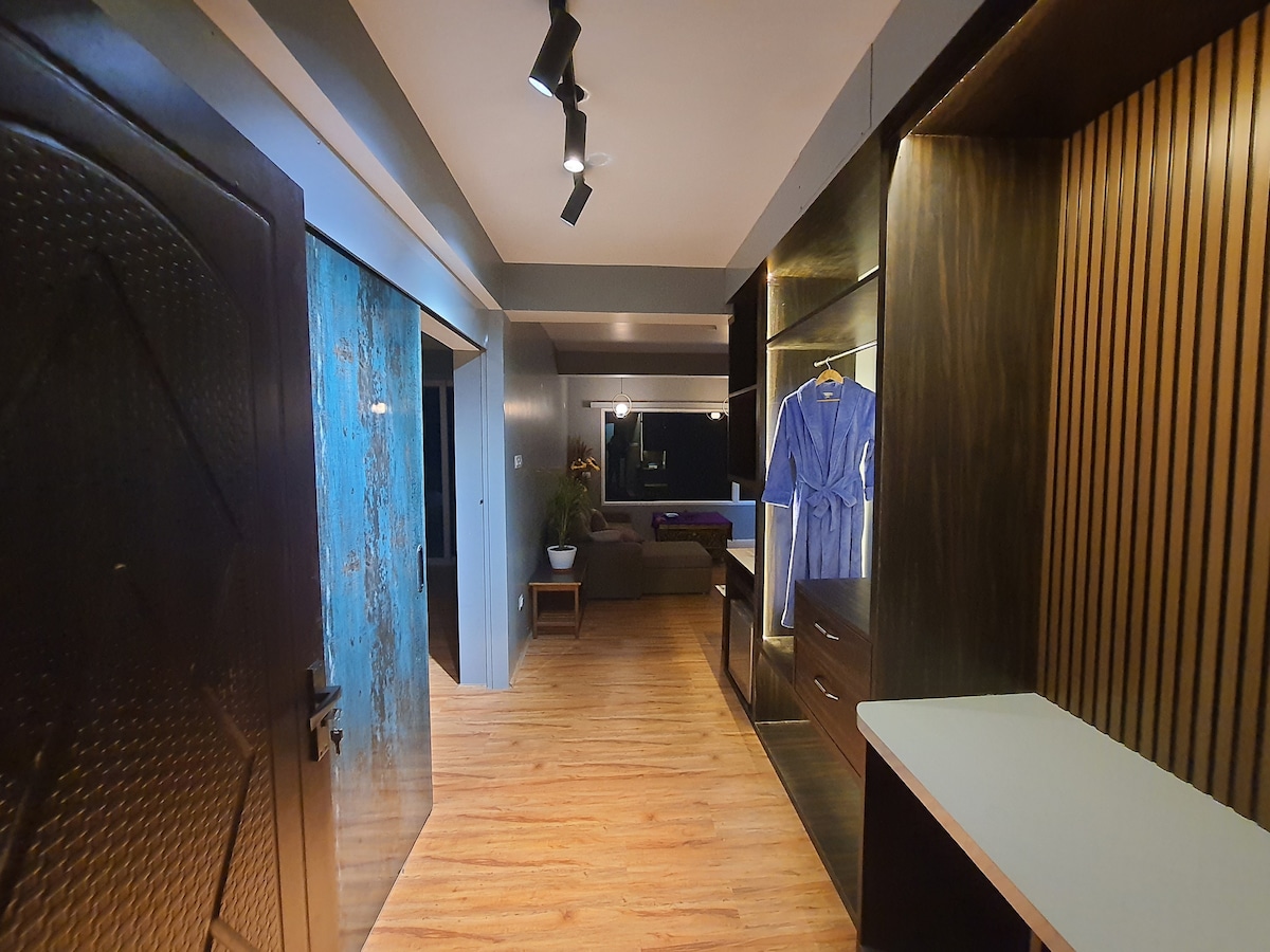 Mountain View Suite with Kitchen at Karma Casa — photo 6