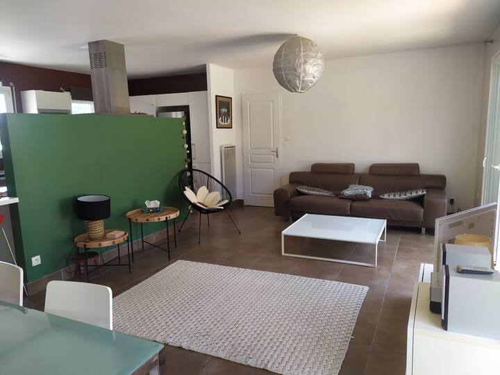 Agréable Maison De Plain-pied Avec Piscine. - Blaye