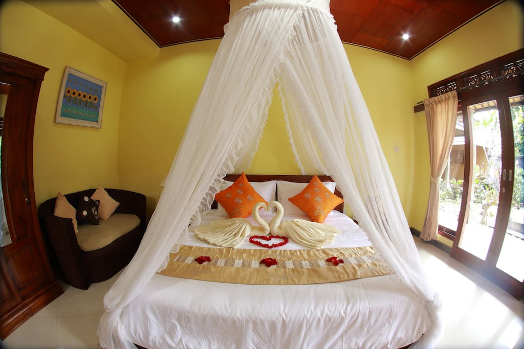 Bedroom with double bed