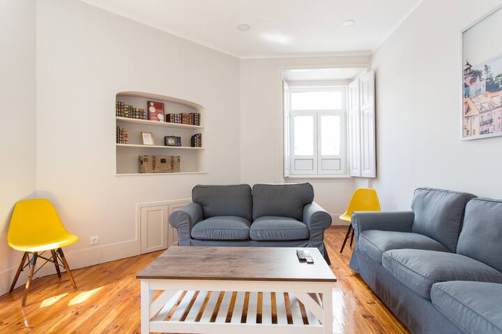 Lisbon Comfy Apartment III – Metro at the door gallery image 2