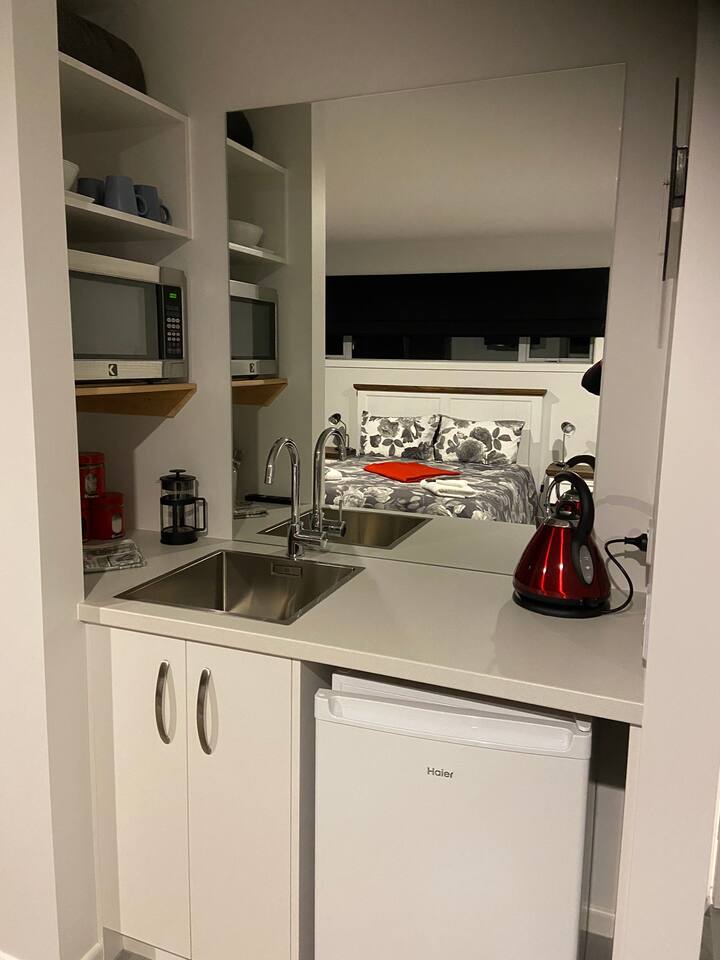 "Cosy Studio On Prendiville Lane" - Carterton