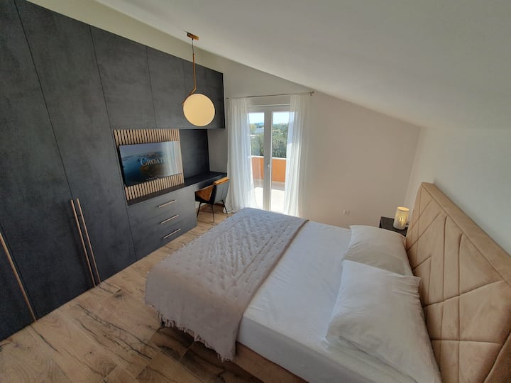 غرفة النوم 2