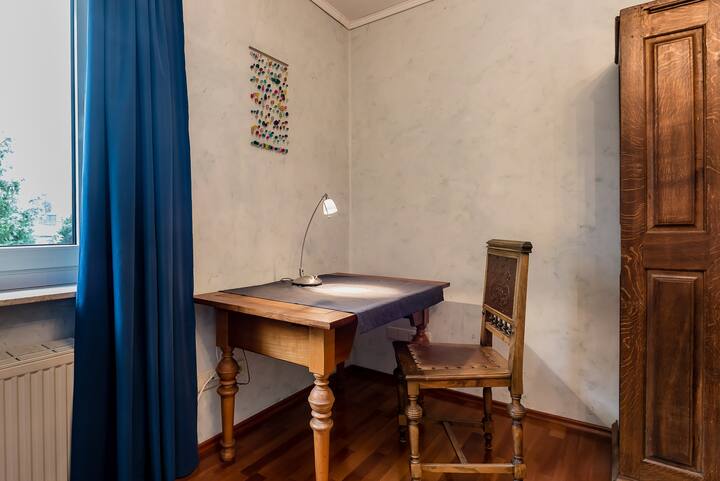 Quiet and Relaxing Rooms with own Bath for 3People