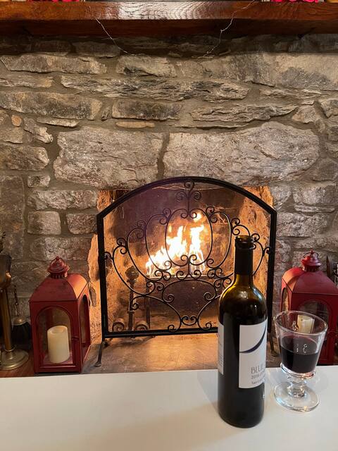 Middleburg/Upperville-Stunning,renovated cottage