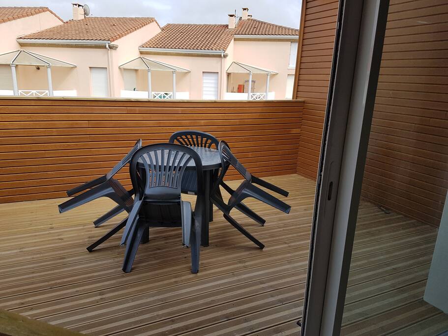 terrasse agreable cote est 15 m²