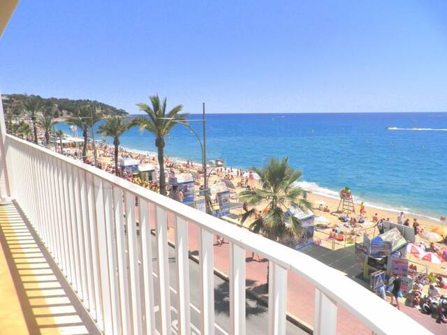 Lux Apartament on the beach with amazing view!