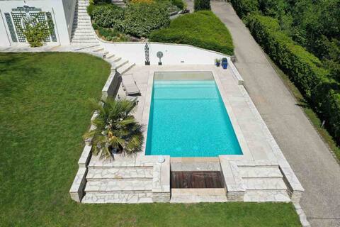 Spa & Pool & Sauna of the Chevreuse Valley