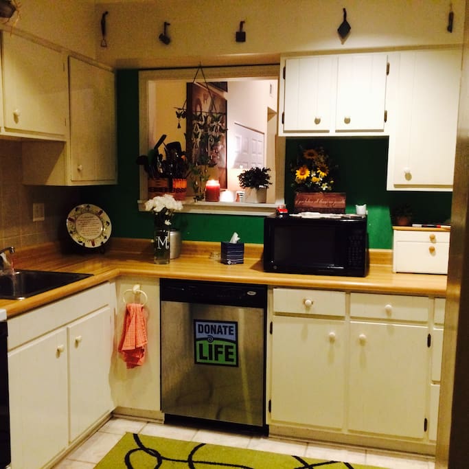 Kitchen with complimentary coffee/water/fruit/oatmeal