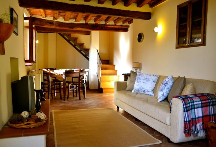 Tuscan Cottage for 4