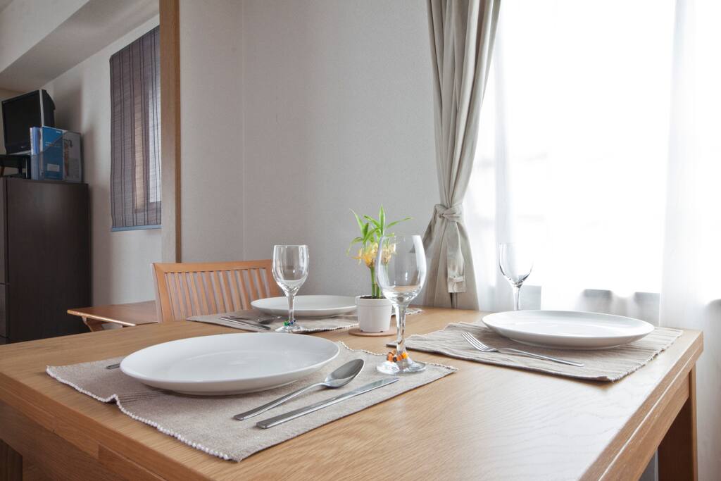 Extendable dining table - extra chairs in the closet