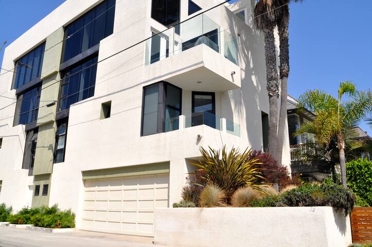Modern Beach Home – Marina Del Rey / Venice gallery image 2