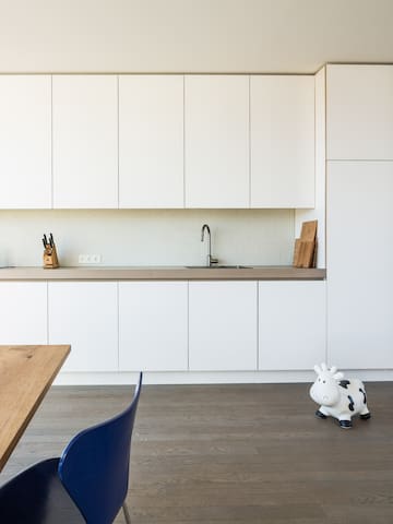 180 m2 penthouse in Mitte mit Sauna gallery image 3