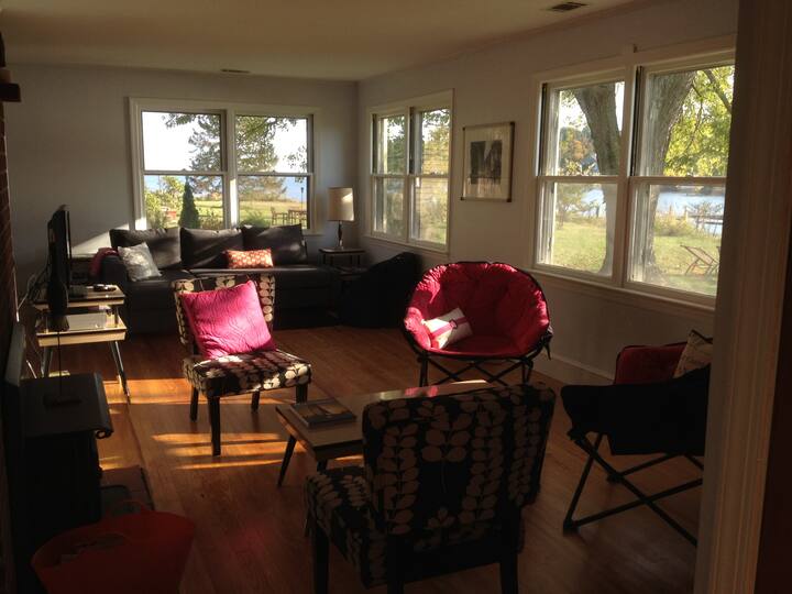 Wonderful Waterfront BungalowKayaks/Dogs OK/Nr DC Cottages for Rent