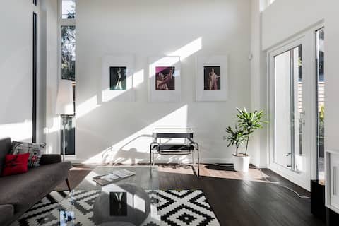 Top performing Airbnb: Light-Filled Guesthouse in Central Lonsdale in North Vancouver City