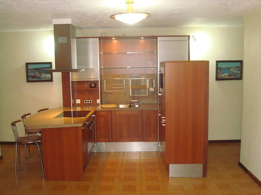 Built in kitchen with all appliances
