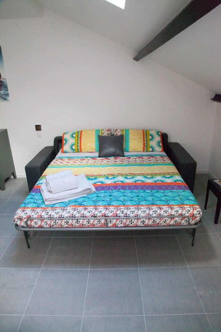 Das ausklappbare Schlafsofa