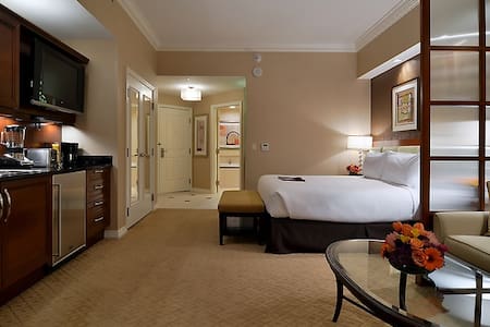 Mgm Signature Luxury Suite Strip 38 No Resort Fee