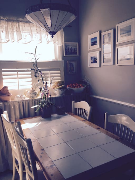 sunny breakfast room