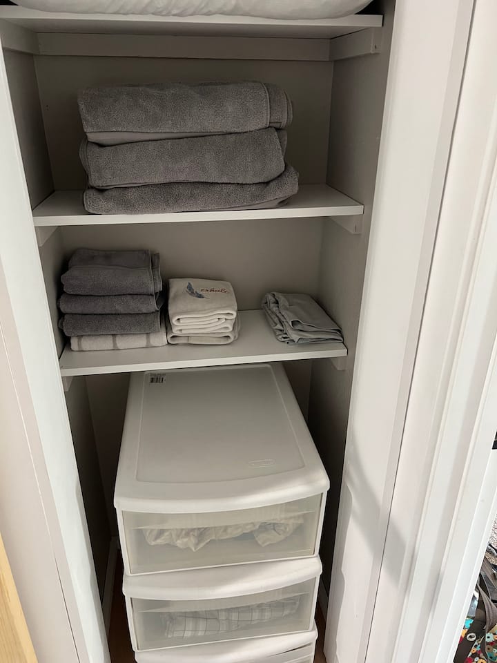 Placard à linge pour 2ème chambre/salle de bain