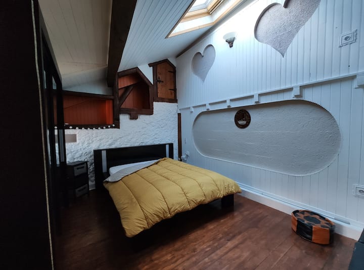 Espace chambre avec lit double