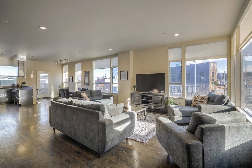 Enjoy amazing view of downtown from the spacious living room!