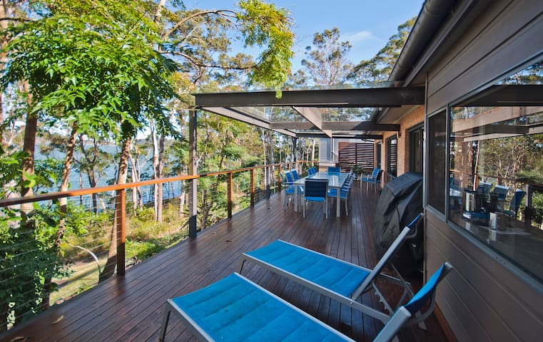 Viste dell’Aqua ~Lake front-5hp motor boat-Kayaks