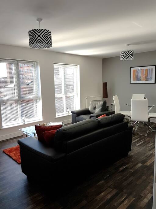 Open Plan Living/Dining Area