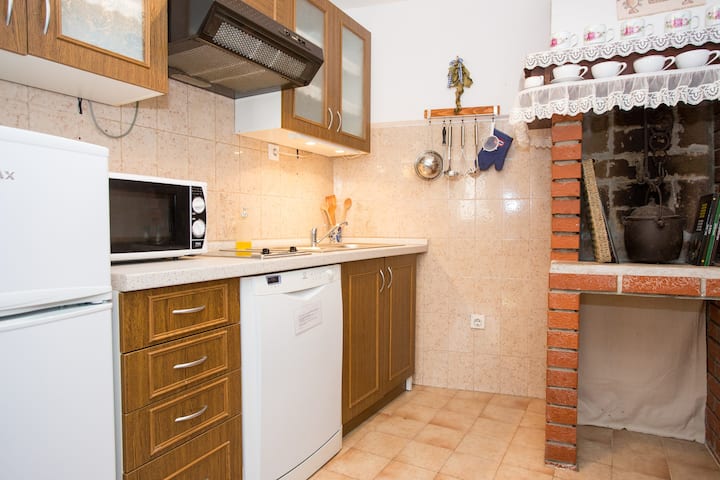 Authentic stone house Tananova, old city center