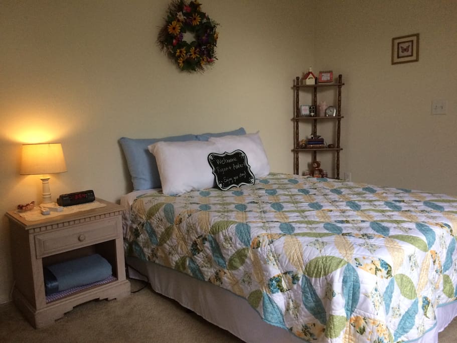 The bedroom and bathroom decor, including the whatnots in the corners, are designed to bring to life the Scotch-American country motif rooted in my heritage.