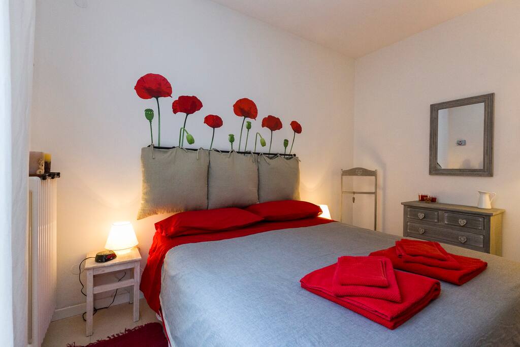 Poppy bedroom