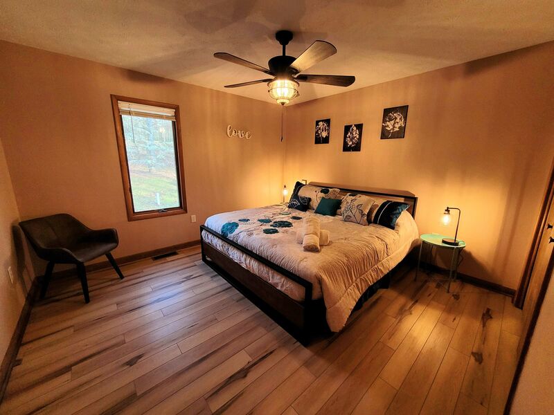 ห้องนอน 3 (ชั้นล่าง)