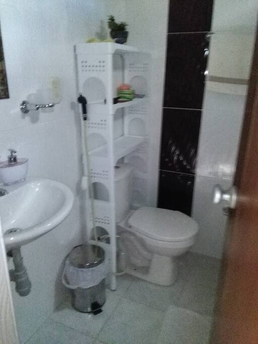 Baño privado servicio de agua caliente