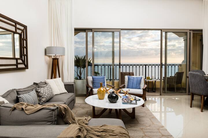 Petit Luxe Las Gavias Grand Penthouse Condominiums For Rent In