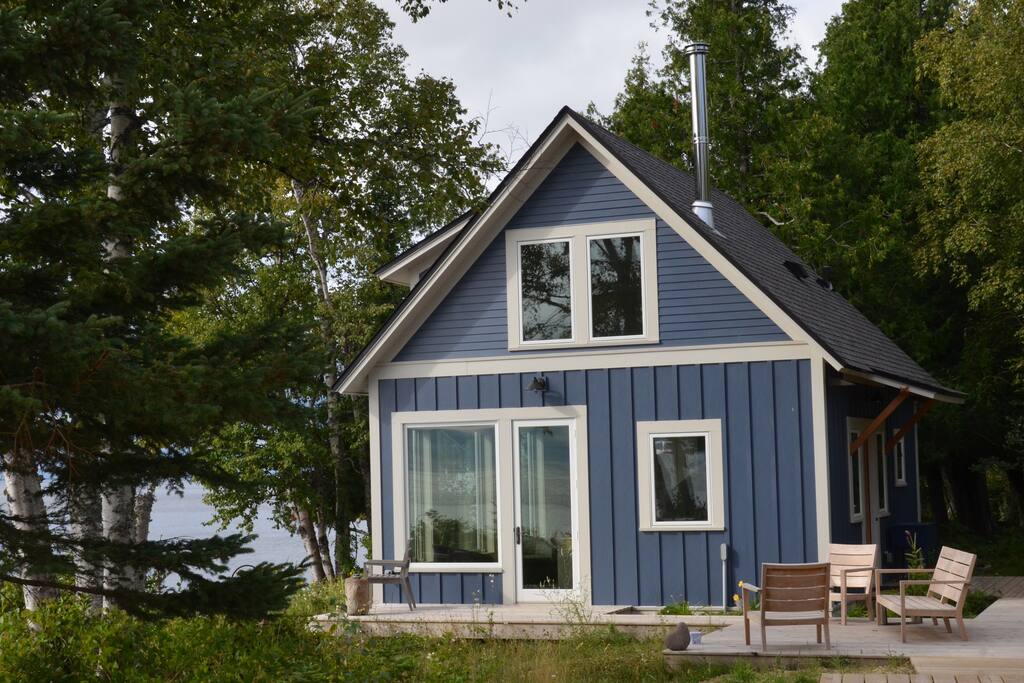 Outdoor living, dining and deck