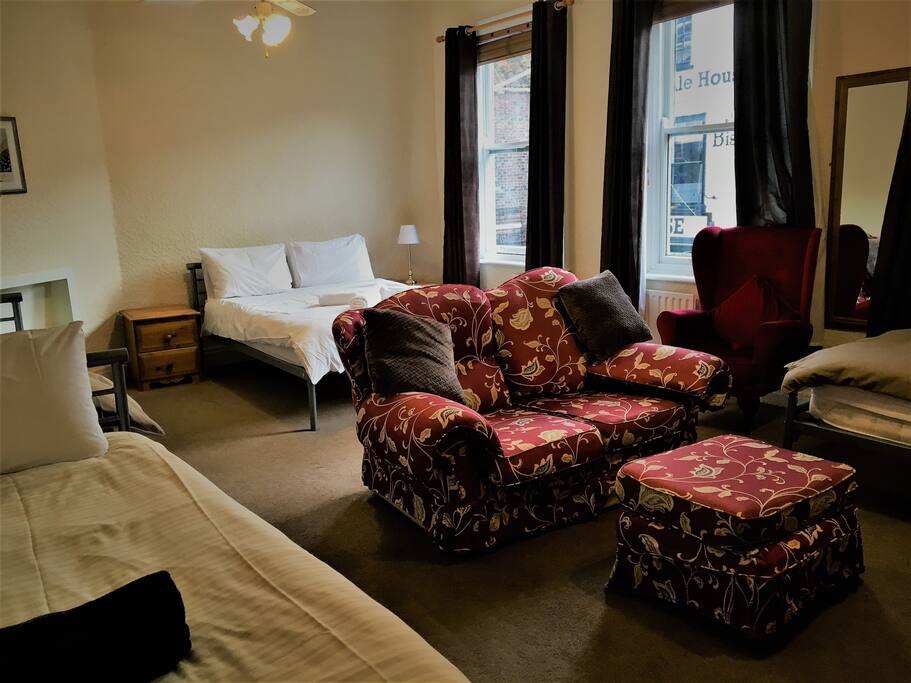 Guest room