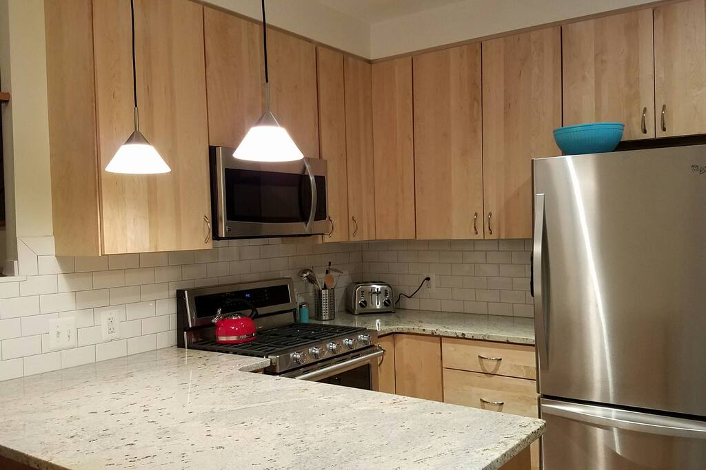 Eat-in kitchen