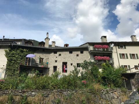 Poschiavo: Grosses historisches Haus - Casa Zurcà
