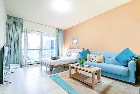 Stylish Studio | Heart of JLT W/Parking, Pool, Gym