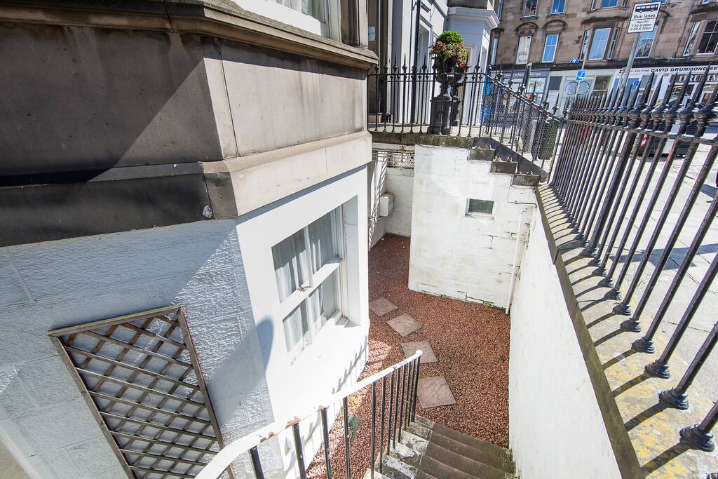 Entrance To Garden Apartment