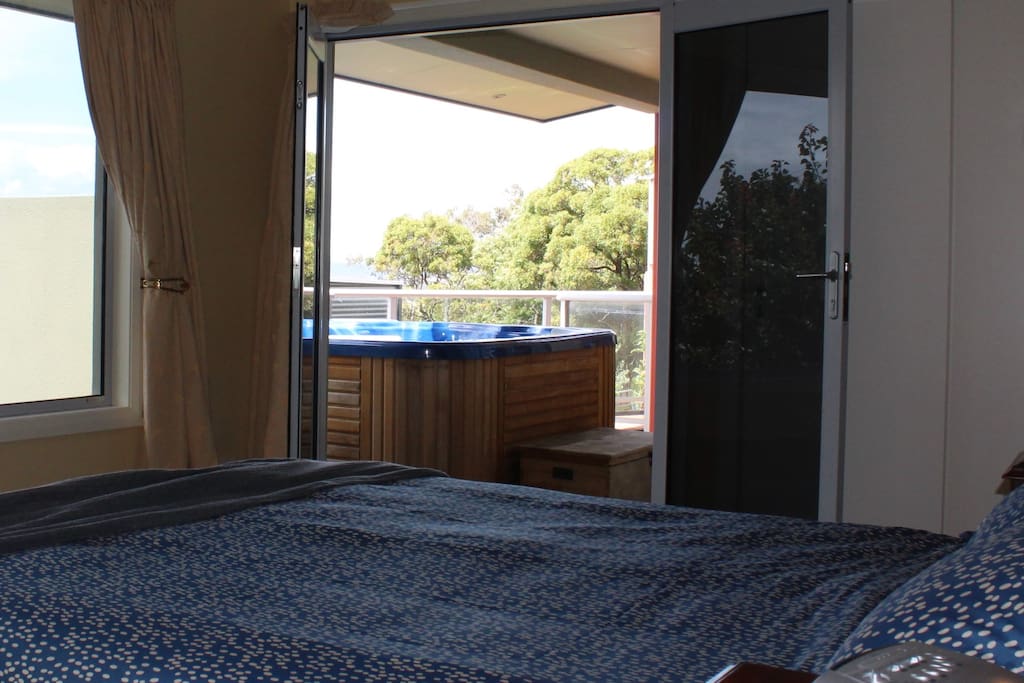 Main bedroom with access to Jacuzzi deck