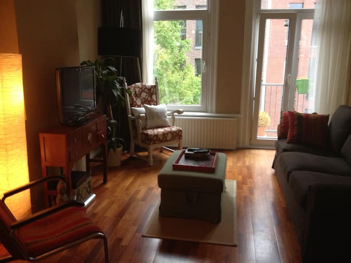 Colorful And Spacious Apartment In Great Area - Amsterdam