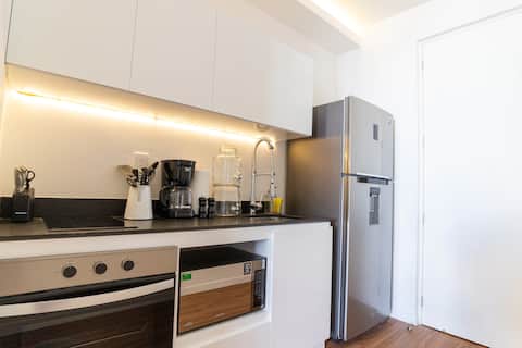 Popular Airbnb listing: Modern Ocean View Balcony Rooftop Pool 5th Ave in Zazil Ha