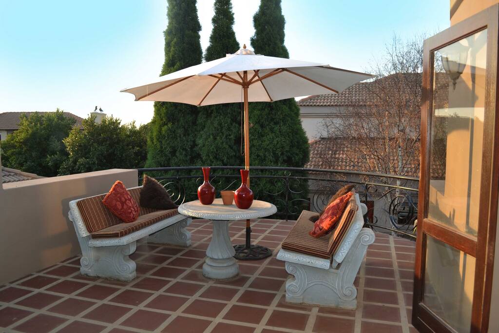 Veranda accessible from both rooms
