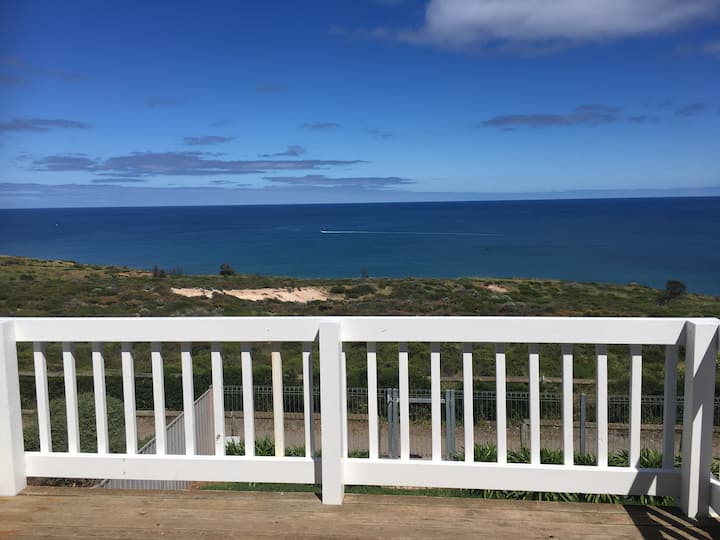 Moana Sunsets Beach House Ocean Views (216guests) Houses for Rent in