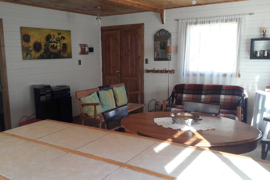 Main entrances and living room - Entrada principal y living - Haupteingang un Wohnzimmer