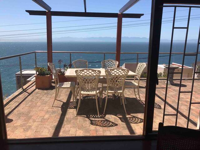 Fabulous Fish Hoek! Sea View Villa gallery image 3