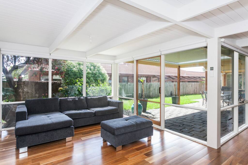 Second living area